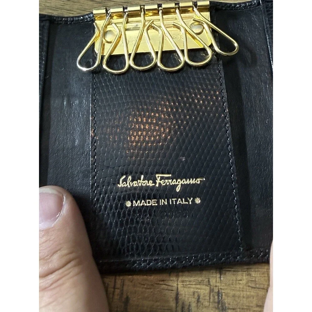 Authentic Salvatore Ferragamo Vara Black Leather Gold H/W 6 Key Case Italy